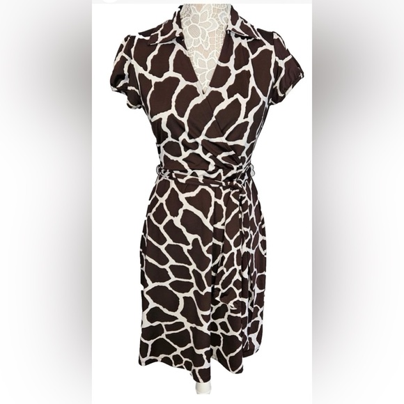 Rare Editions Dresses & Skirts - Rare Edition Brown and White Wrap Dress